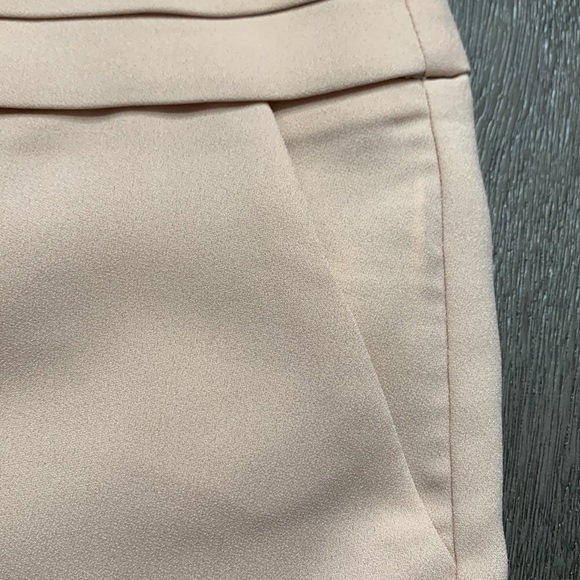 Forever 21 Beige Cream Tan Dress Shorts - Picture 4 of 8